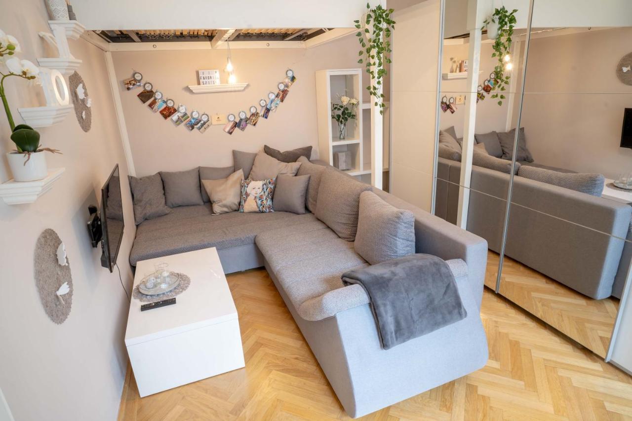 דירות Cozy Modern Nest In The Heart Of Vienna With Netflix מראה חיצוני תמונה