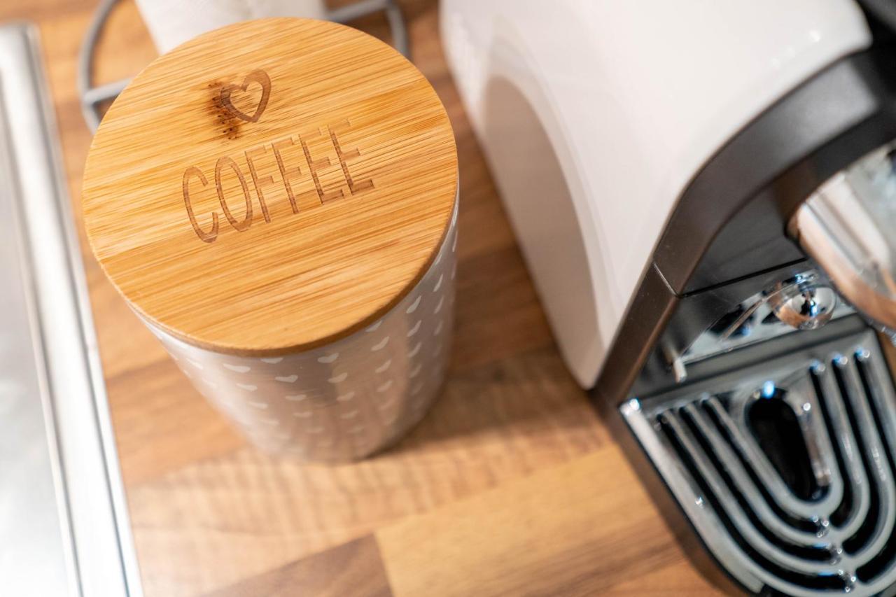 דירות Cozy Modern Nest In The Heart Of Vienna With Netflix מראה חיצוני תמונה